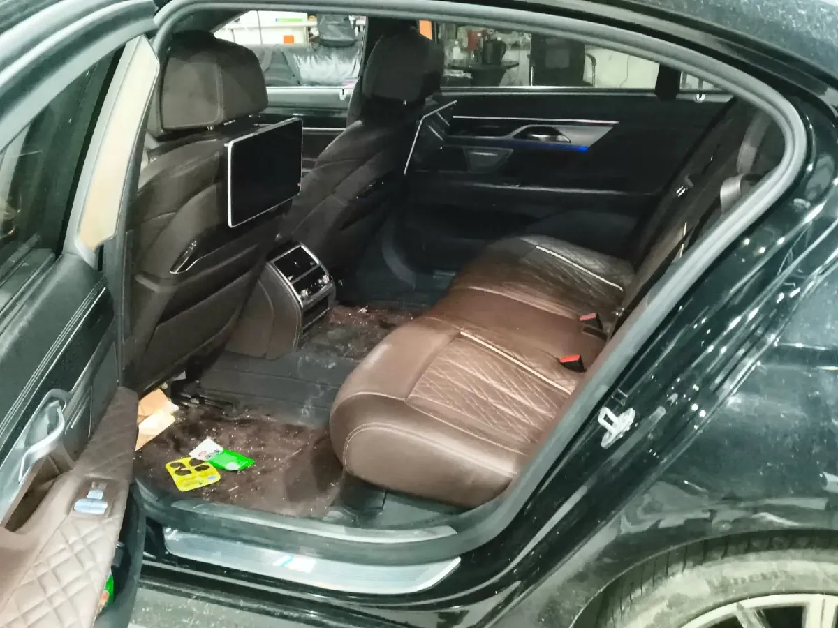 2019 BMW 7 Series 3.0T 340HP L6 8AT,autocango,china used car exporter,china ev exporter,chinese used car exporter,chinese used ev exporter