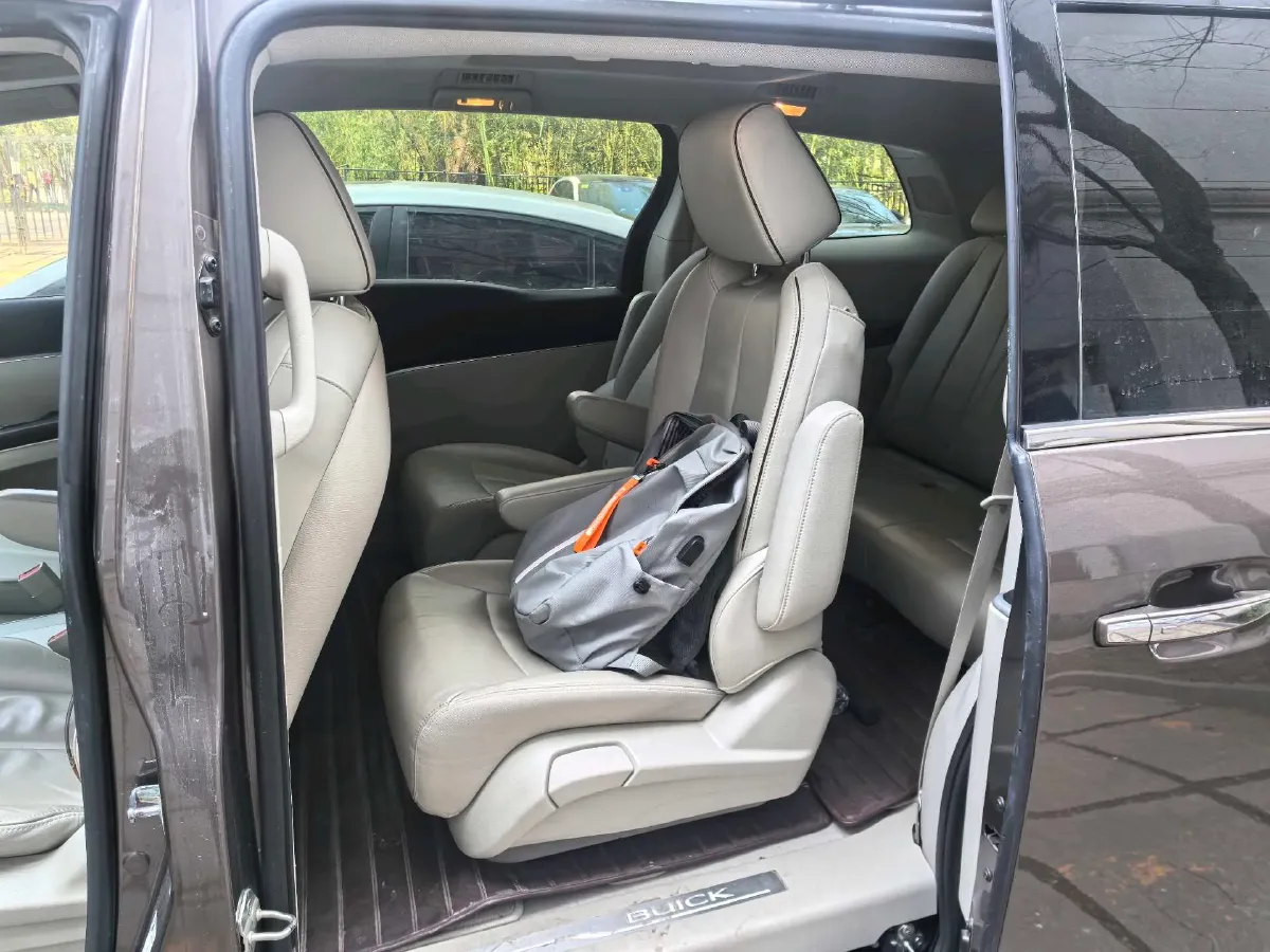 2020 Buick GL8 2.0T 237HP L4 9AT,autocango,china used car exporter,china ev exporter,chinese used car exporter,chinese used ev exporter