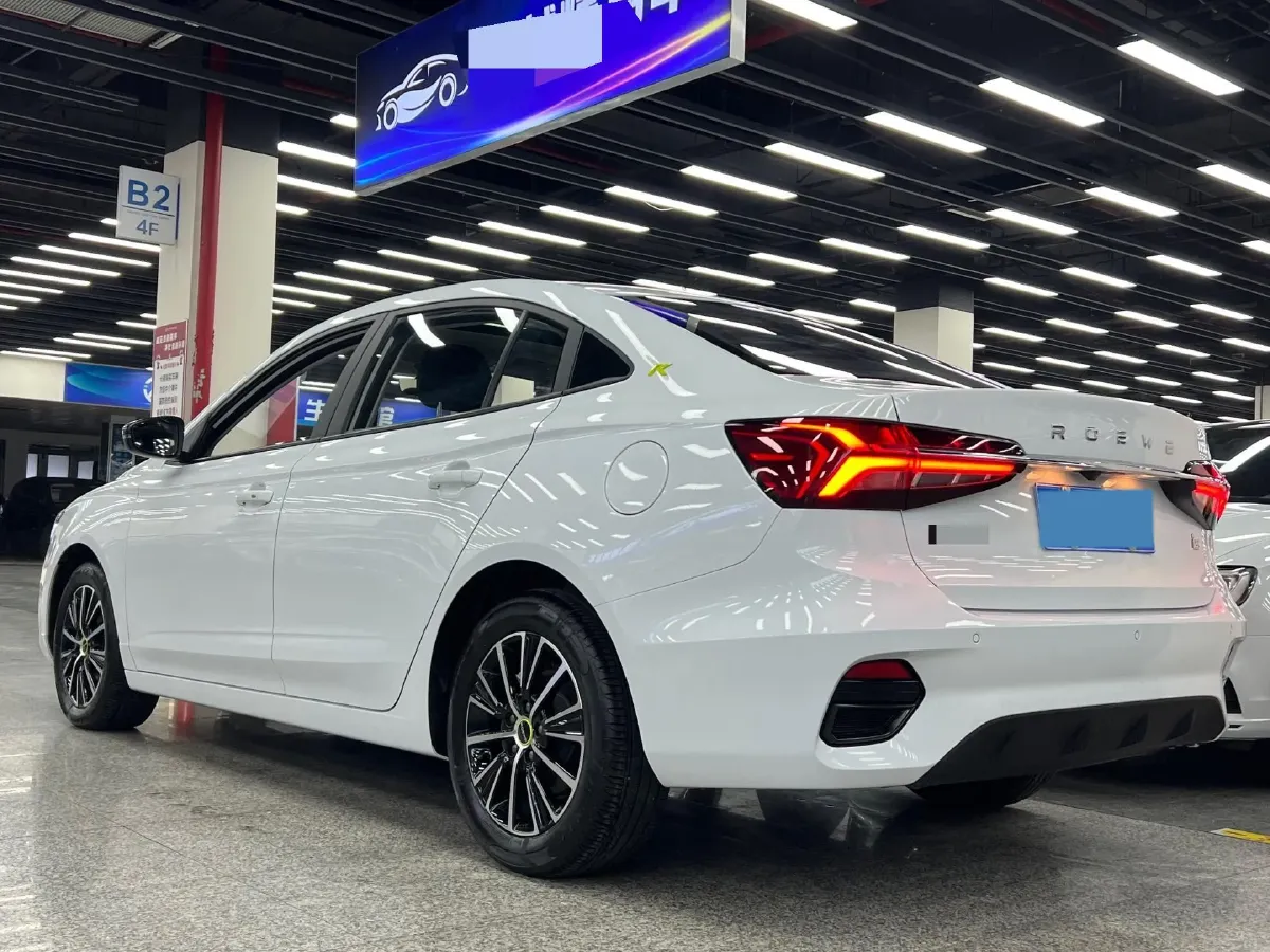 2021 Roewe i5 1.5L 120HP L4 CVT,autocango,china used car exporter,china ev exporter,chinese used car exporter,chinese used ev exporter