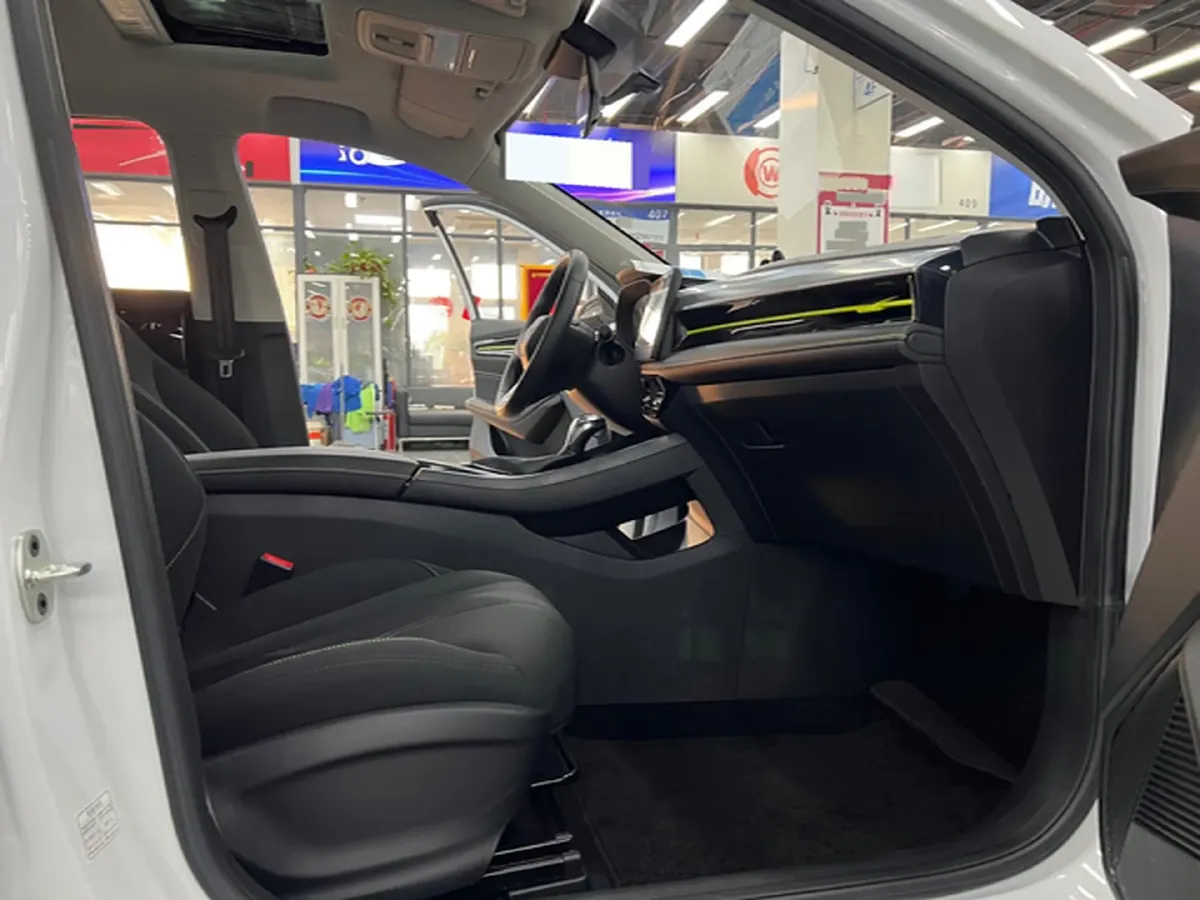 2021 Roewe i5 1.5L 120HP L4 CVT,autocango,china used car exporter,china ev exporter,chinese used car exporter,chinese used ev exporter