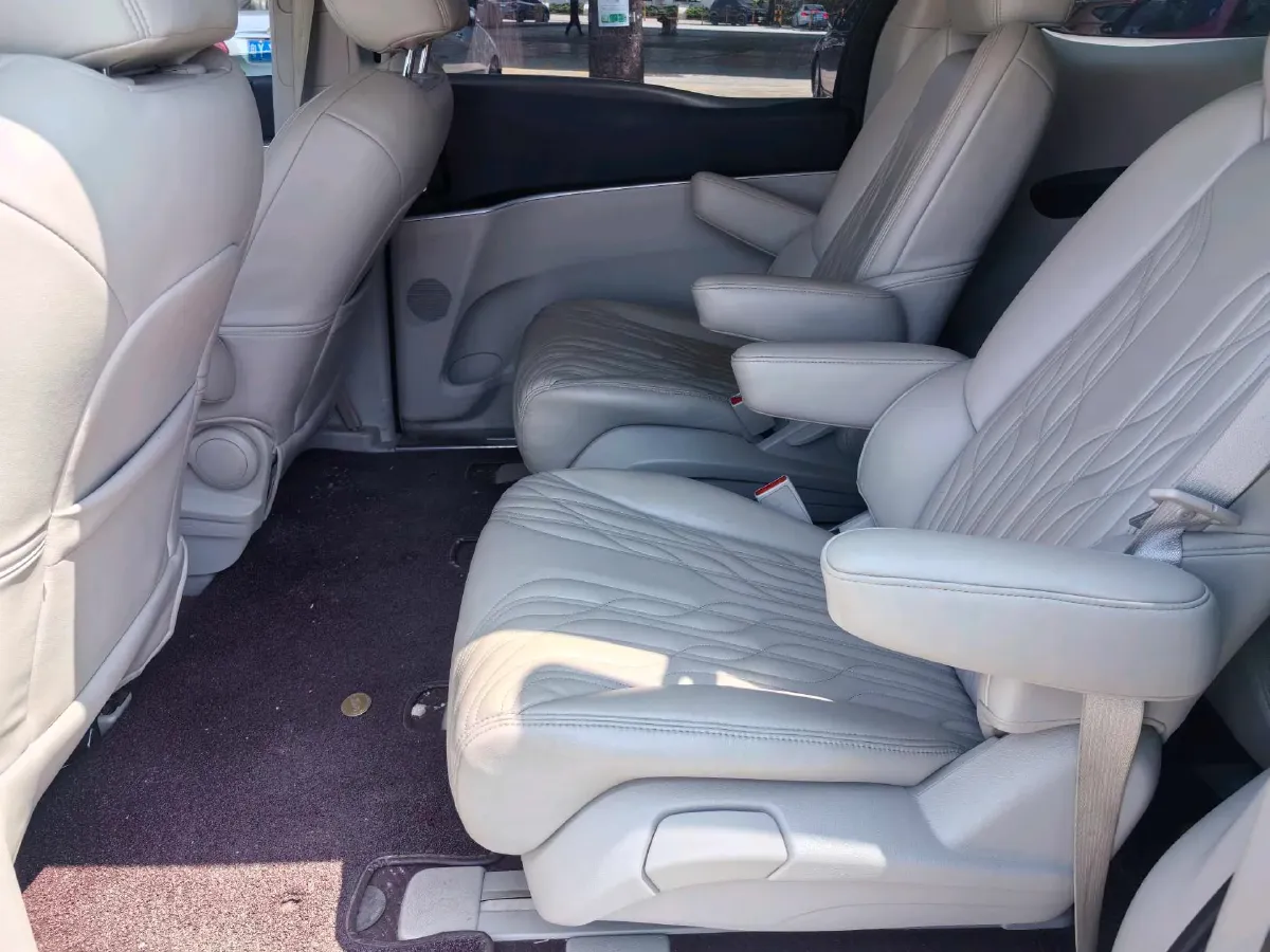 2021 Buick GL8 2.0T 237HP L4 9AT,autocango,china used car exporter,china ev exporter,chinese used car exporter,chinese used ev exporter