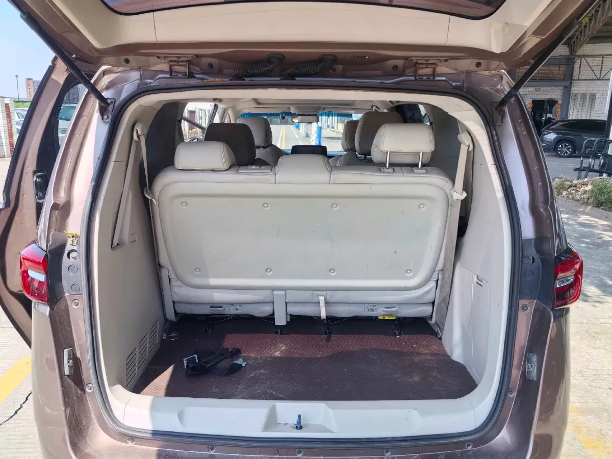 2021 Buick GL8 2.0T 237HP L4 9AT,autocango,china used car exporter,china ev exporter,chinese used car exporter,chinese used ev exporter