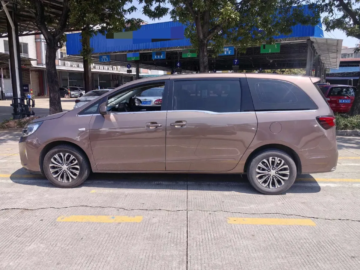 2021 Buick GL8 2.0T 237HP L4 9AT,autocango,china used car exporter,china ev exporter,chinese used car exporter,chinese used ev exporter