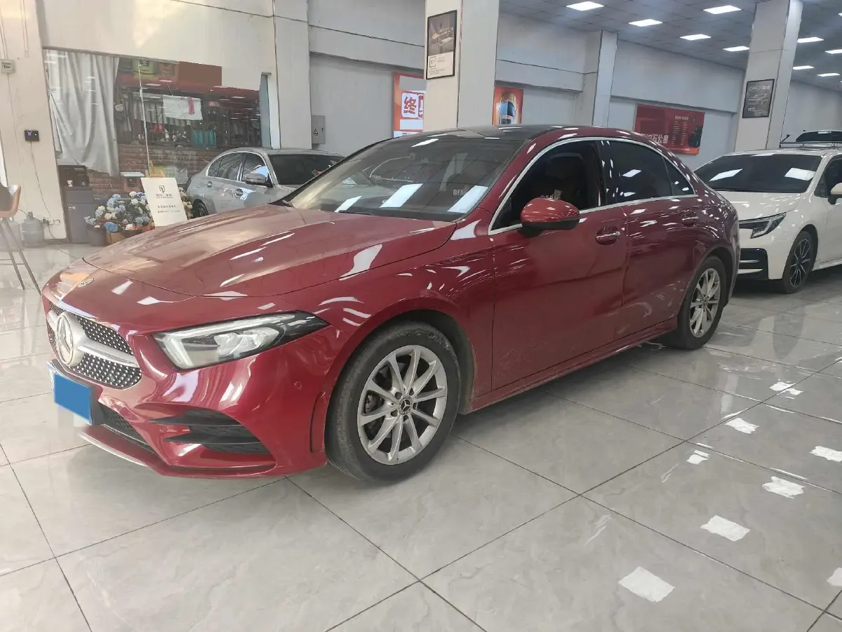 2021 Mercedes-Benz A Class 1.3T 163HP L4 7DCT,autocango,china used car exporter,china ev exporter,chinese used car exporter,chinese used ev exporter