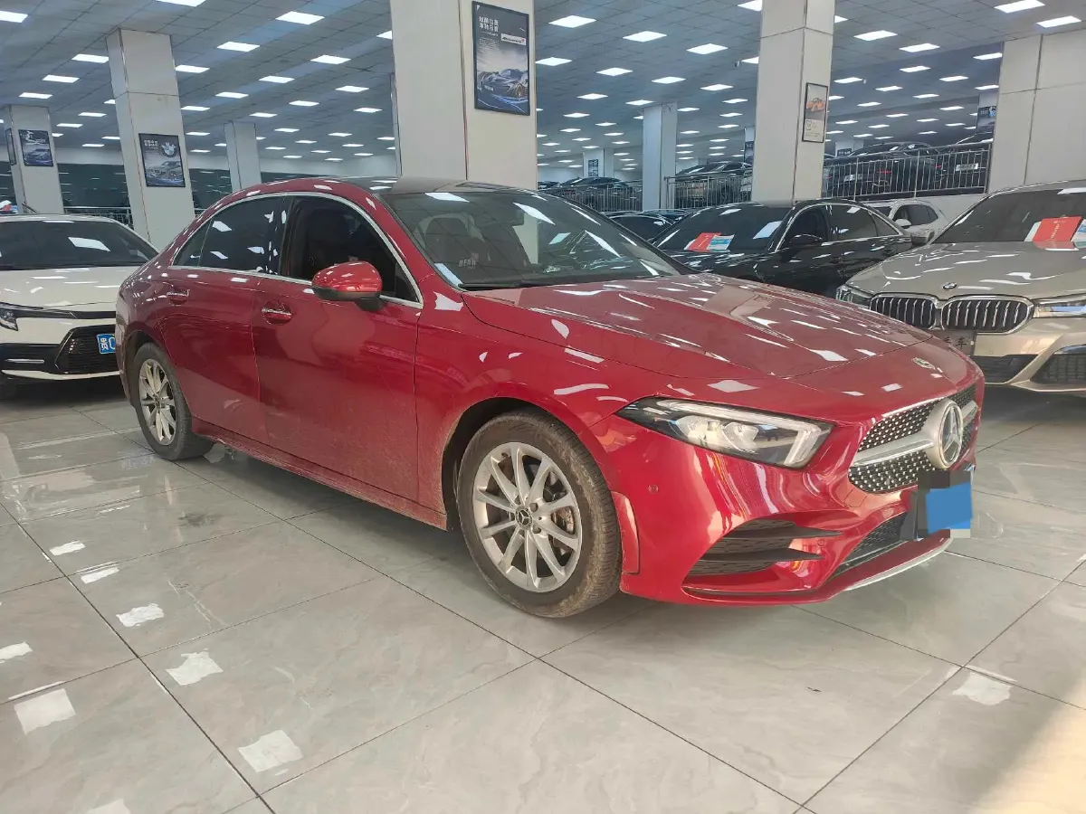 2021 Mercedes-Benz A Class 1.3T 163HP L4 7DCT,autocango,china used car exporter,china ev exporter,chinese used car exporter,chinese used ev exporter