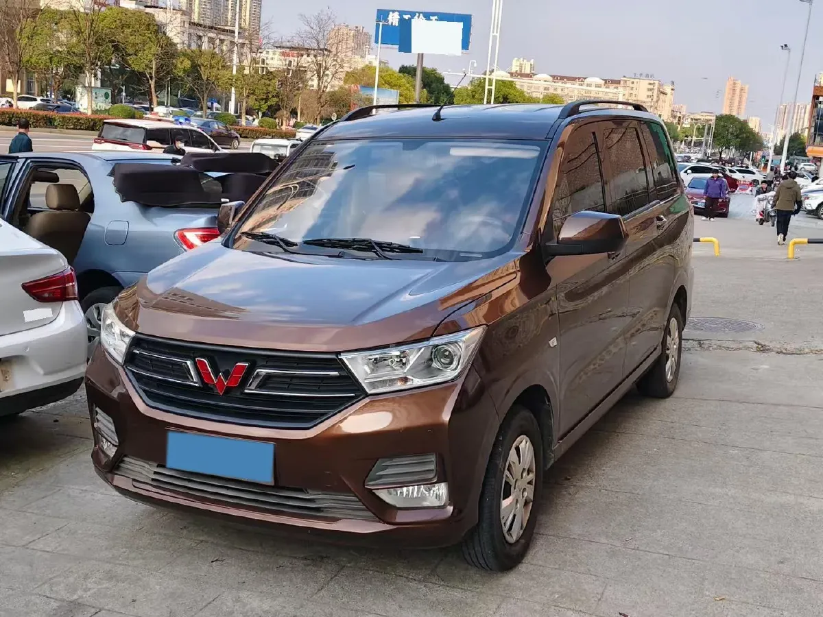 2021 WuLing RongGuang New Truck 1.5L 99HP L4 5MT,autocango,china used car exporter,china ev exporter,chinese used car exporter,chinese used ev exporter