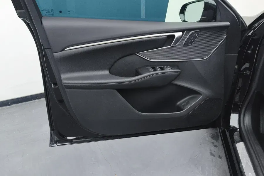 2023 Buick Larcosse 2.0T 237HP L4 9AT,autocango,china used car exporter,china ev exporter,chinese used car exporter,chinese used ev exporter