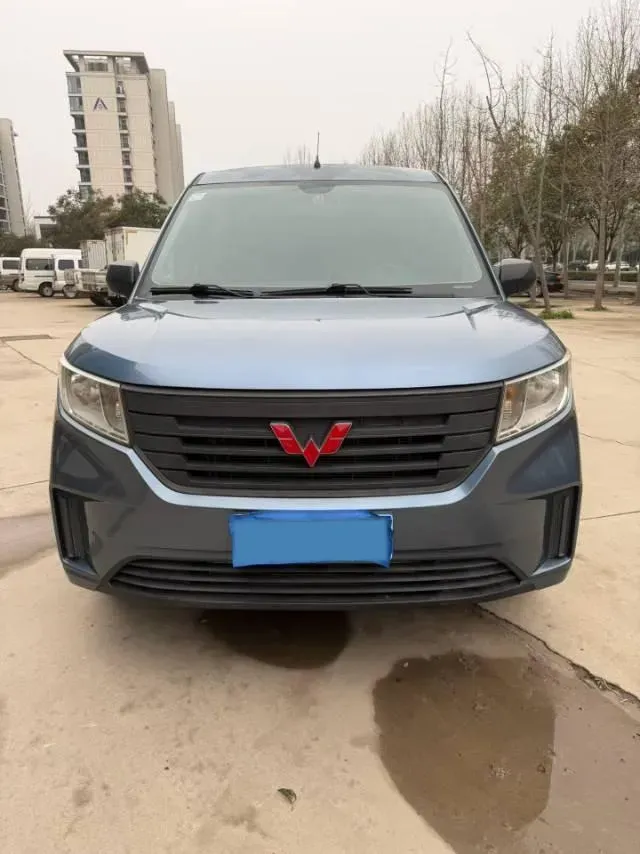 2019 Venucia M50V 1.5L 112HP L4 5MT,autocango,china used car exporter,china ev exporter,chinese used car exporter,chinese used ev exporter