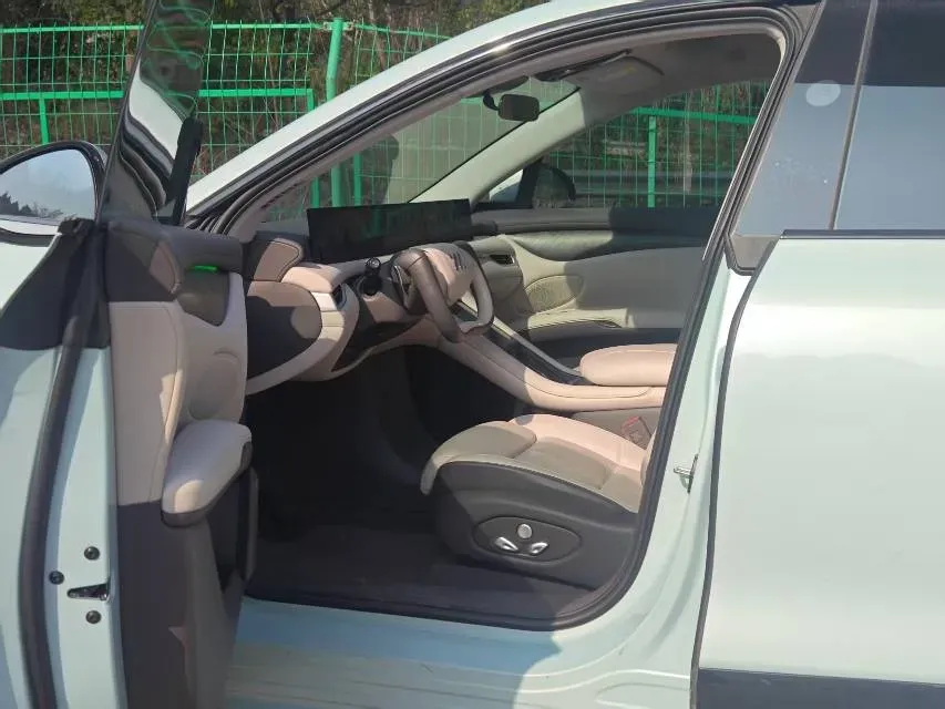 2023 IM LS6 BEV 90KWH,autocango,china used car exporter,china ev exporter,chinese used car exporter,chinese used ev exporter