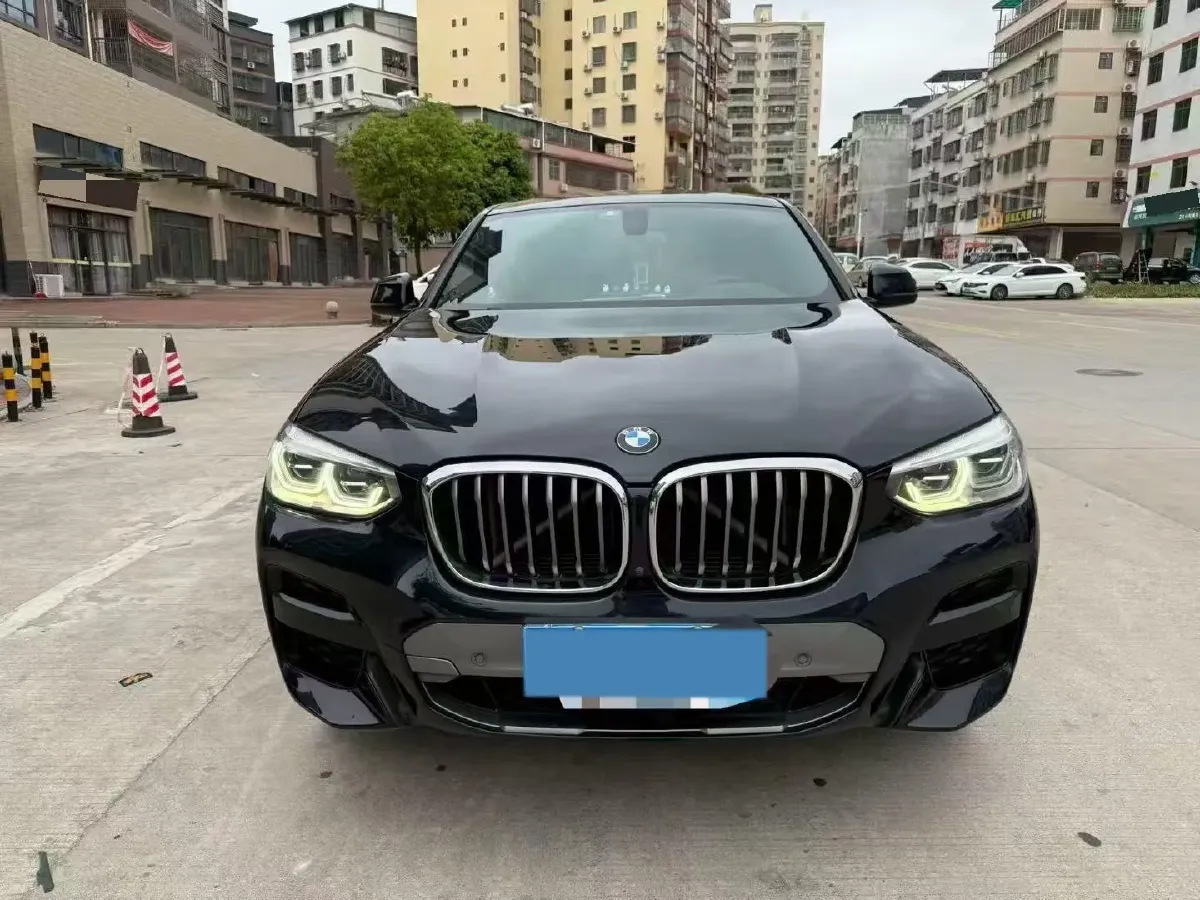 2020 BMW X4 2.0T 184HP L4 8AT,autocango,china used car exporter,china ev exporter,chinese used car exporter,chinese used ev exporter