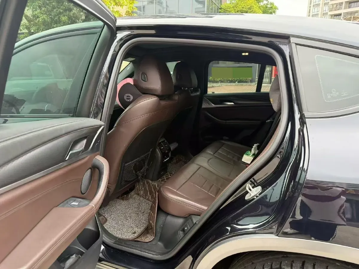 2020 BMW X4 2.0T 184HP L4 8AT,autocango,china used car exporter,china ev exporter,chinese used car exporter,chinese used ev exporter