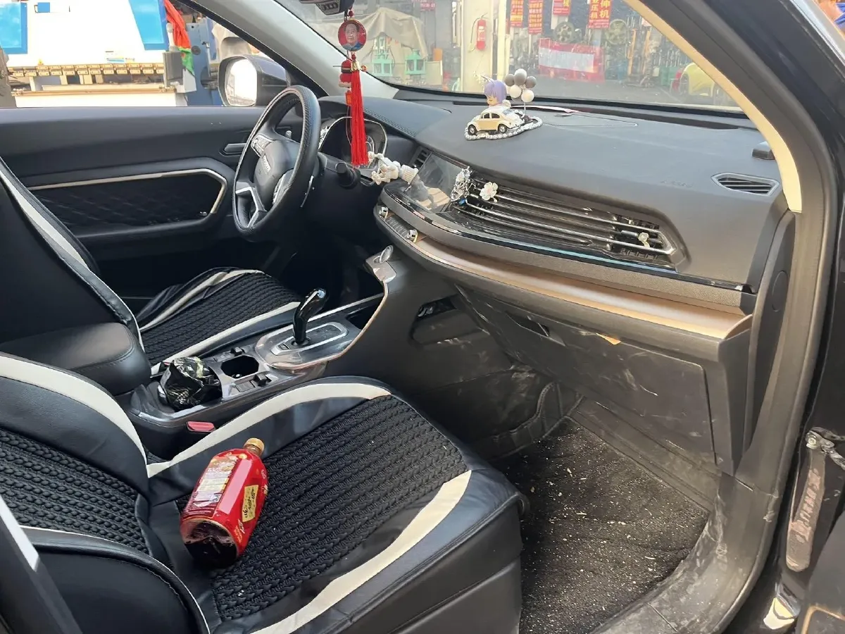 2021 Haval H6 1.5T 169HP L4 7DCT,autocango,china used car exporter,china ev exporter,chinese used car exporter,chinese used ev exporter