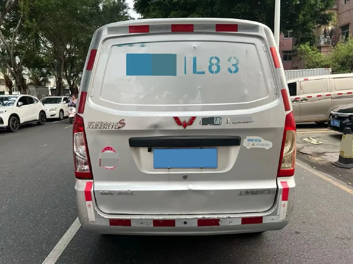 2014 WuLing RongGuang 1.5L 107HP L4 5MT,autocango,china used car exporter,china ev exporter,chinese used car exporter,chinese used ev exporter