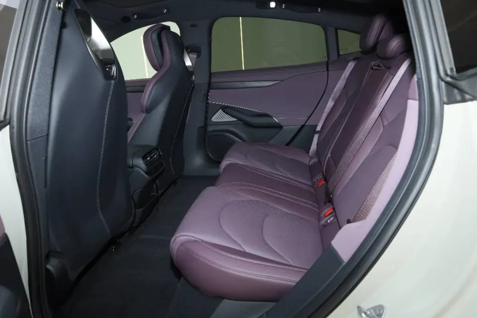 2024 MI SU7 BEV 73.6KWH,autocango,china used car exporter,china ev exporter,chinese used car exporter,chinese used ev exporter