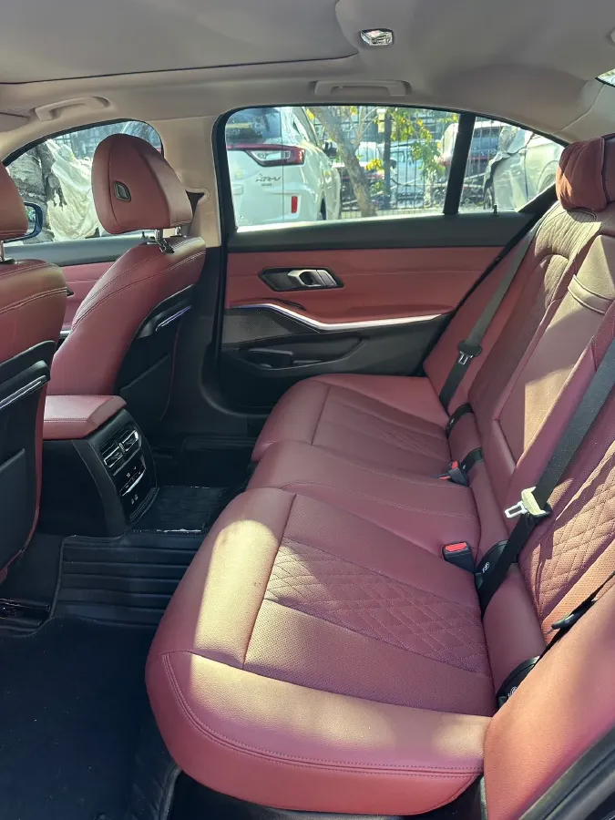 2022 BMW 3 Series 2.0T 184HP L4 8AT,autocango,china used car exporter,china ev exporter,chinese used car exporter,chinese used ev exporter