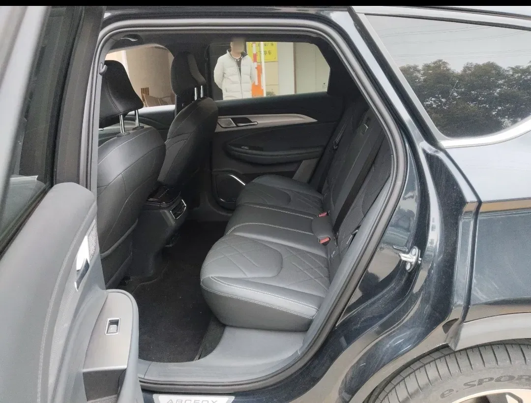 2024 ARCFOX αT BEV 94.5KWH,autocango,china used car exporter,china ev exporter,chinese used car exporter,chinese used ev exporter