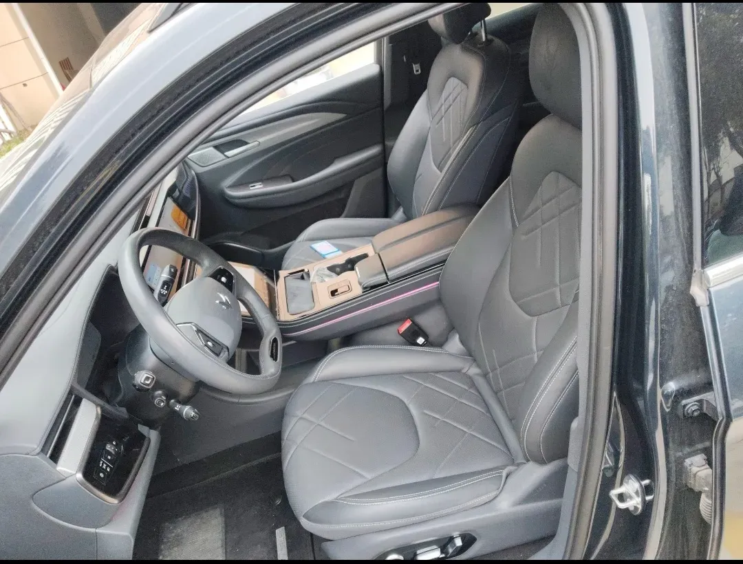 2024 ARCFOX αT BEV 94.5KWH,autocango,china used car exporter,china ev exporter,chinese used car exporter,chinese used ev exporter