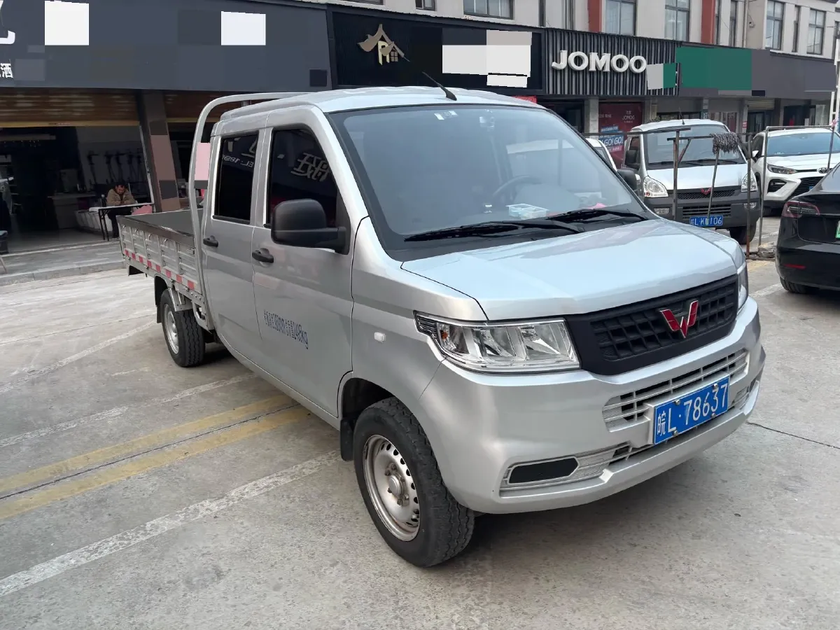 2023 WuLing RongGuang New Truck 1.5L 102HP L4 5MT,autocango,china used car exporter,china ev exporter,chinese used car exporter,chinese used ev exporter