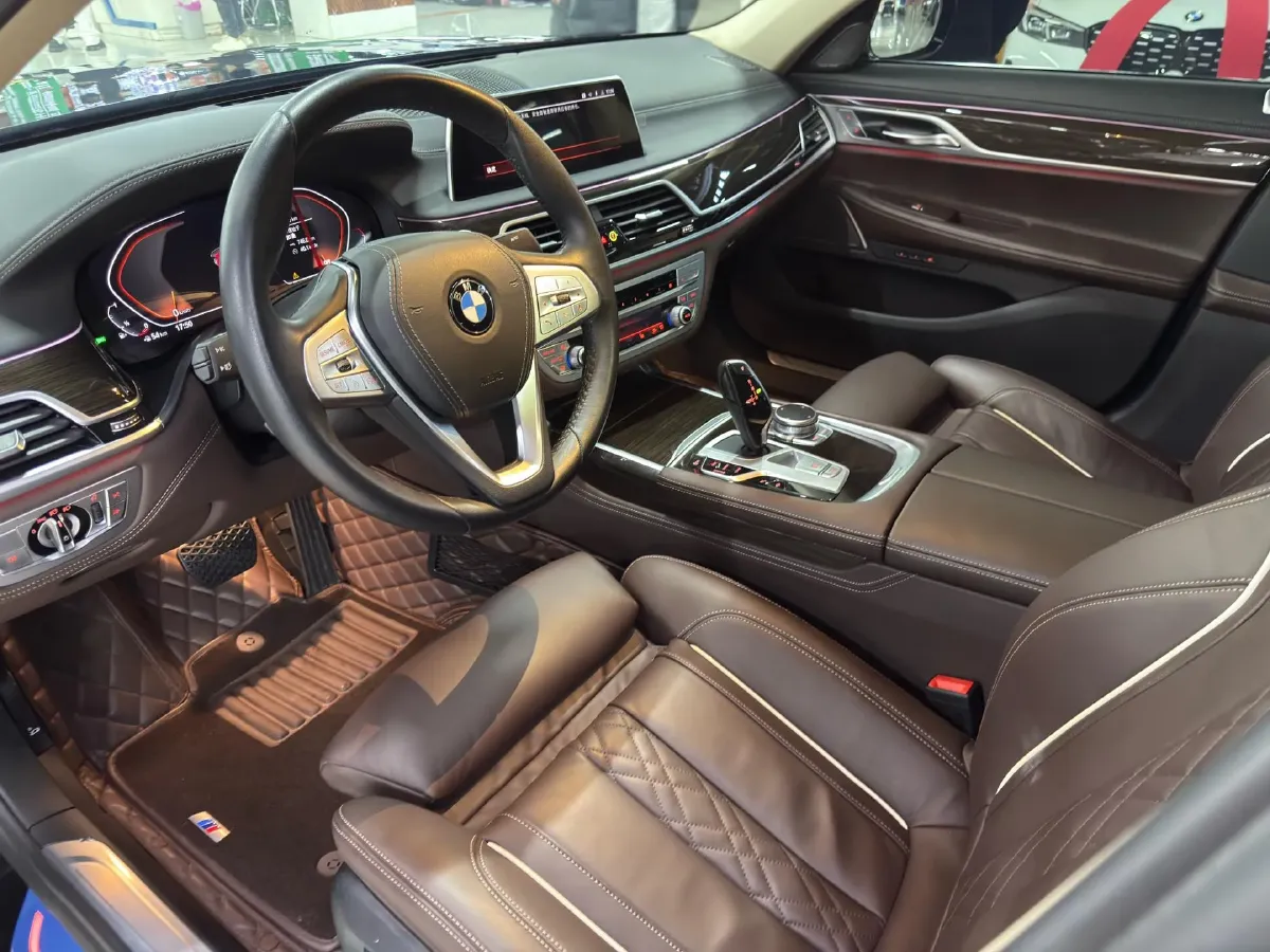 2021 BMW 7 Series 2.0T 265HP L4 8AT,autocango,china used car exporter,china ev exporter,chinese used car exporter,chinese used ev exporter