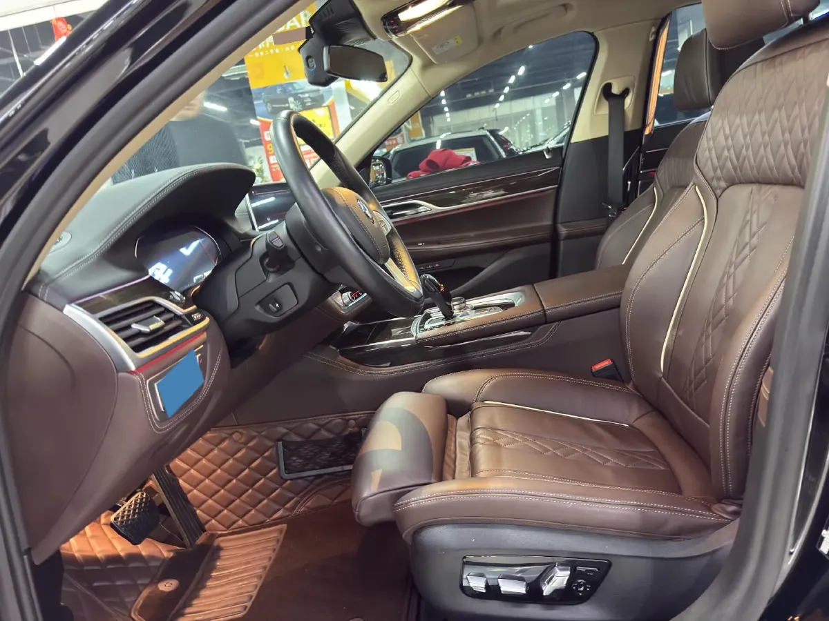 2021 BMW 7 Series 2.0T 265HP L4 8AT,autocango,china used car exporter,china ev exporter,chinese used car exporter,chinese used ev exporter