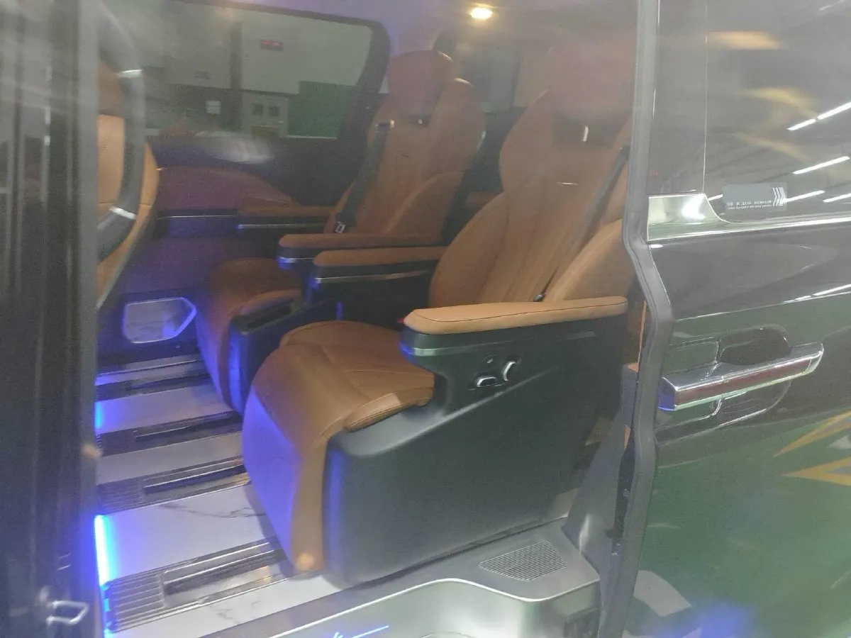 2024 HongQi HQ9 2.0T 163HP L4 1DHT PHEV 20.14KWH,autocango,china used car exporter,china ev exporter,chinese used car exporter,chinese used ev exporter