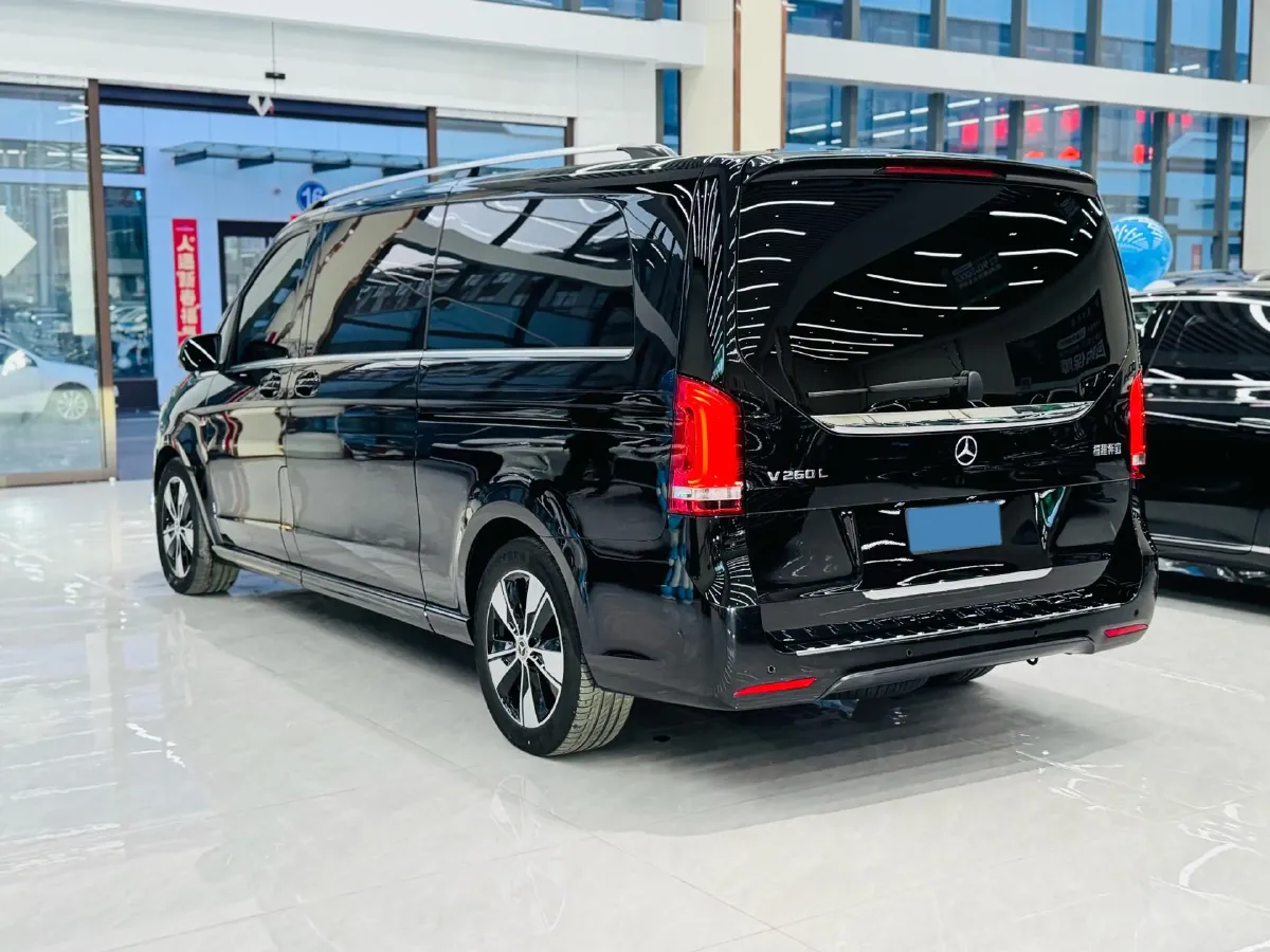 2020 Mercedes-Benz V Class 2.0T 211HP L4 9AT,autocango,china used car exporter,china ev exporter,chinese used car exporter,chinese used ev exporter
