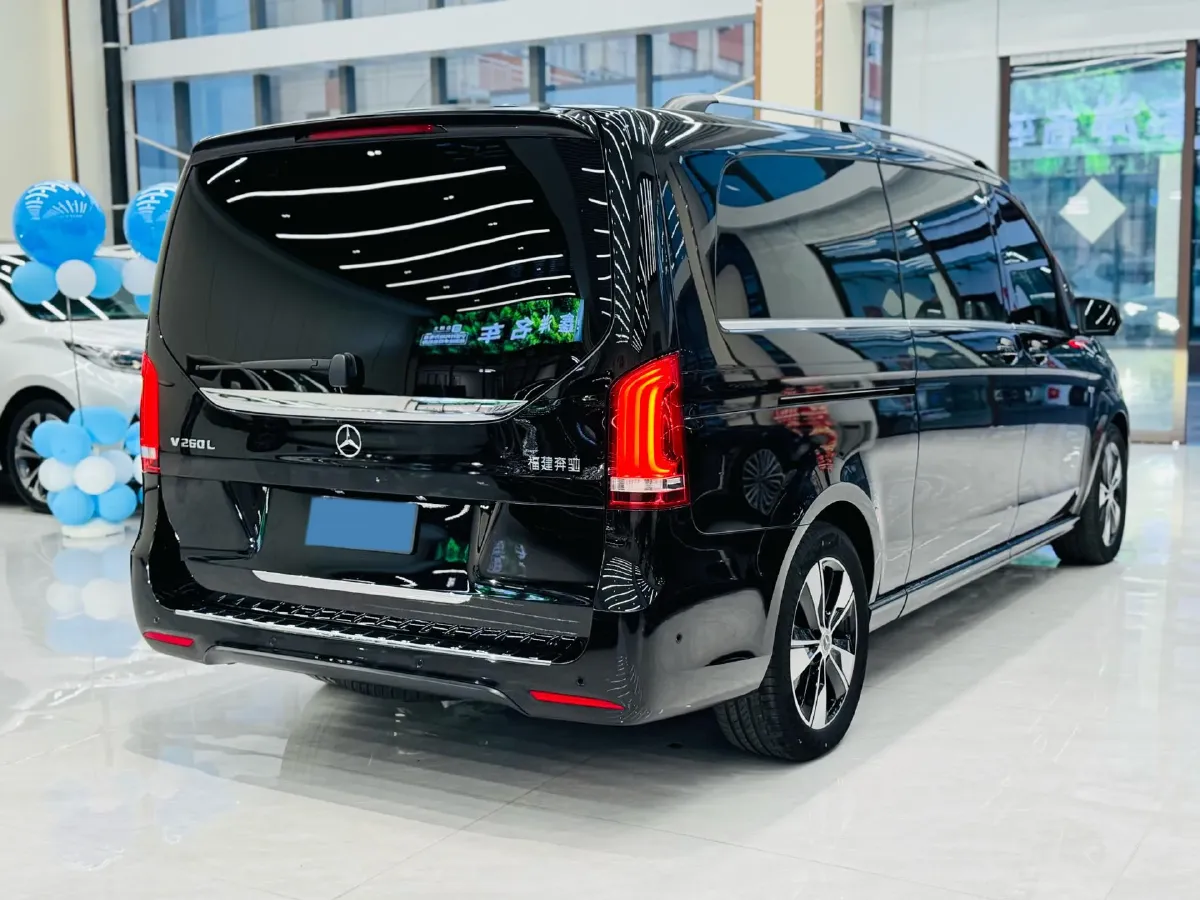 2020 Mercedes-Benz V Class 2.0T 211HP L4 9AT,autocango,china used car exporter,china ev exporter,chinese used car exporter,chinese used ev exporter