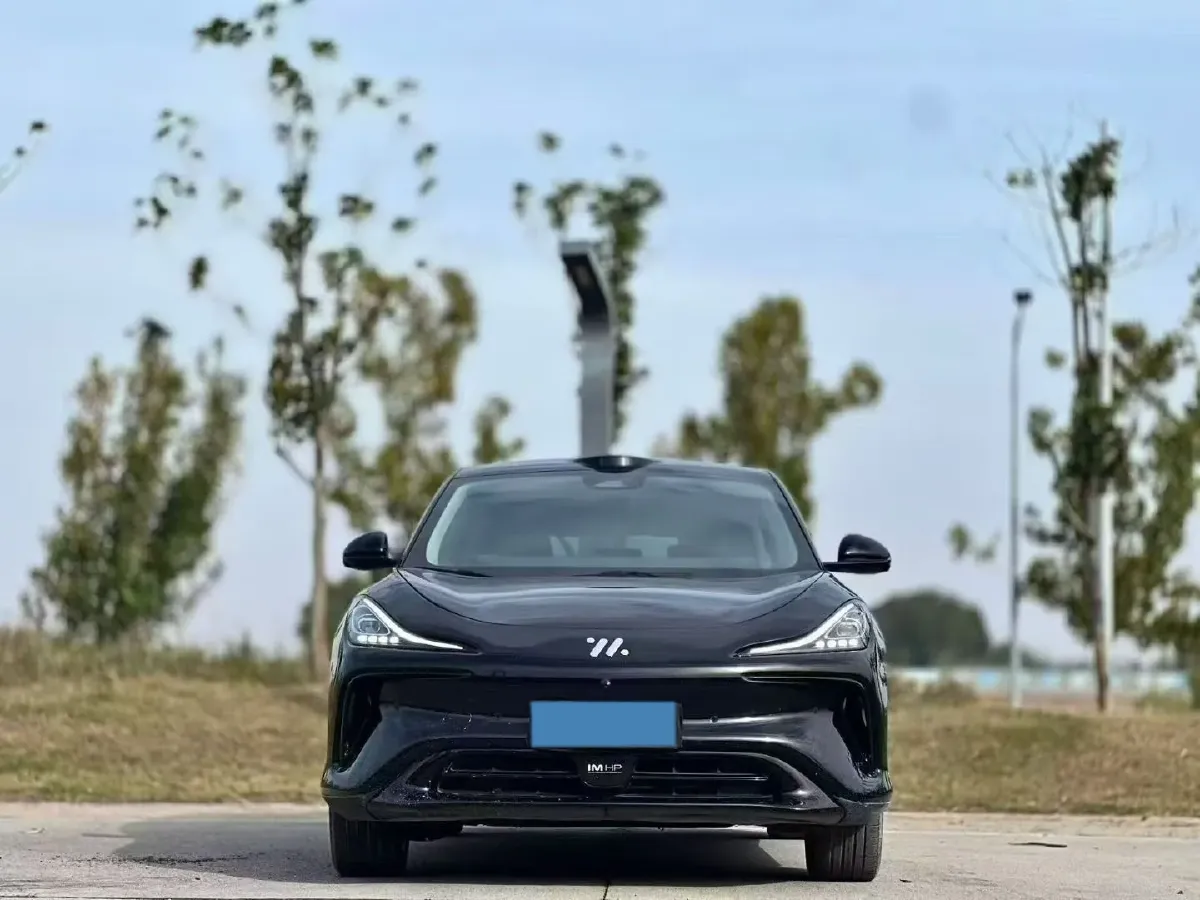 2023 IM LS6 BEV 71KWH,autocango,china used car exporter,china ev exporter,chinese used car exporter,chinese used ev exporter