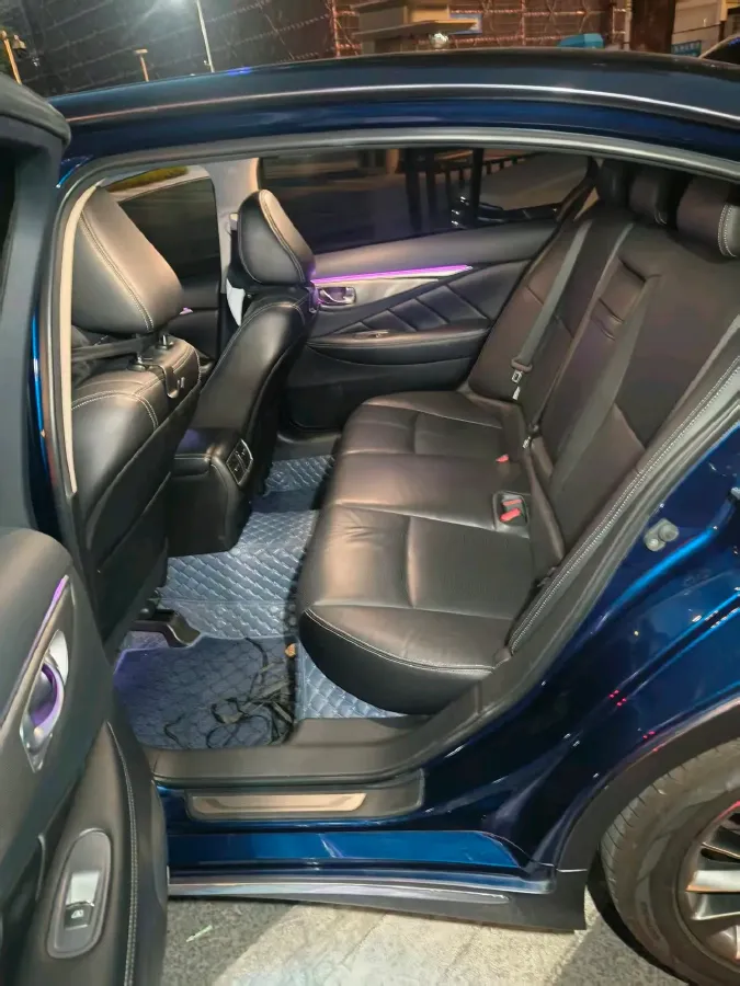 2018 Jeep Grand Commander 2.0T 265HP L4 9AT,autocango,china used car exporter,china ev exporter,chinese used car exporter,chinese used ev exporter