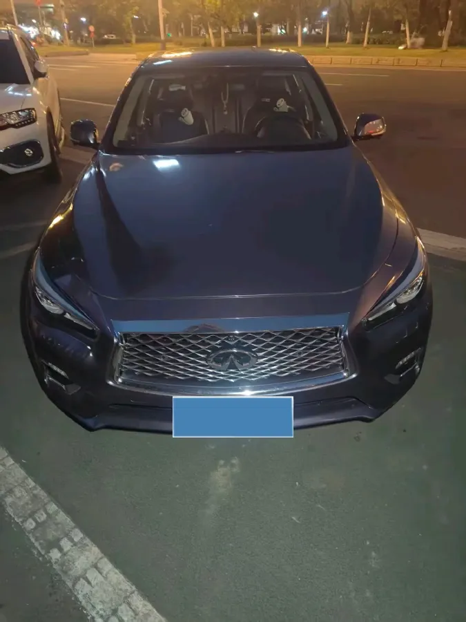 2018 Jeep Grand Commander 2.0T 265HP L4 9AT,autocango,china used car exporter,china ev exporter,chinese used car exporter,chinese used ev exporter