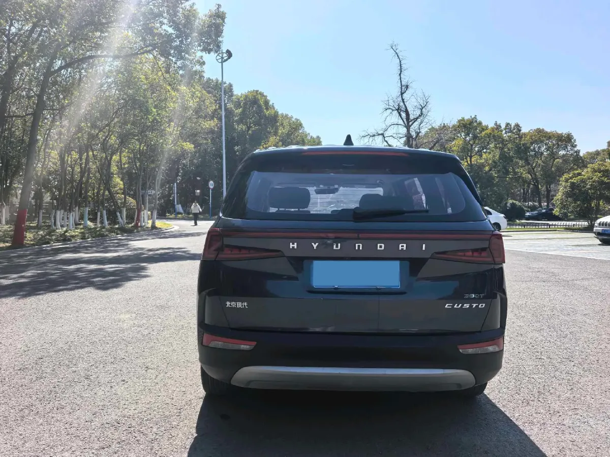 2021 Hyundai Custo 2.0T 236HP L4 8AT,autocango,china used car exporter,china ev exporter,chinese used car exporter,chinese used ev exporter