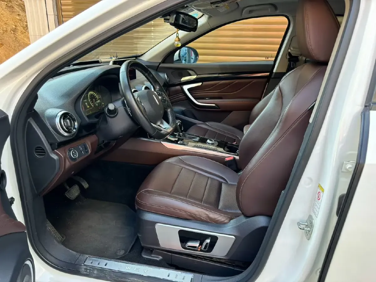 2017 WEY VV7 2.0T 234HP L4 7DCT,autocango,china used car exporter,china ev exporter,chinese used car exporter,chinese used ev exporter