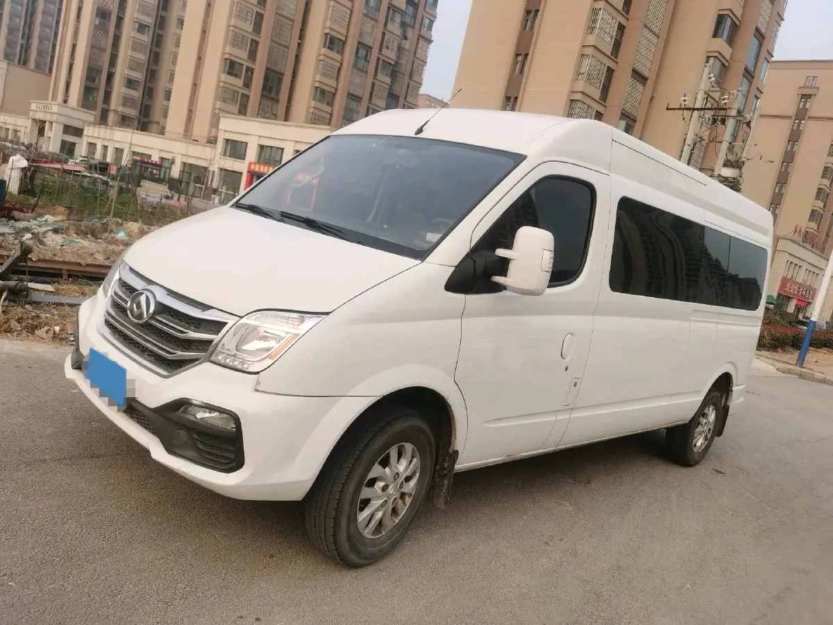 2019 MAXUS XinTu V80 2.0T 139HP L4 6MT,autocango,china used car exporter,china ev exporter,chinese used car exporter,chinese used ev exporter