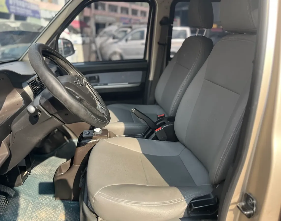 2022 WuLing RongGuang Mini Truck EV BEV 41.5KWH,autocango,china used car exporter,china ev exporter,chinese used car exporter,chinese used ev exporter