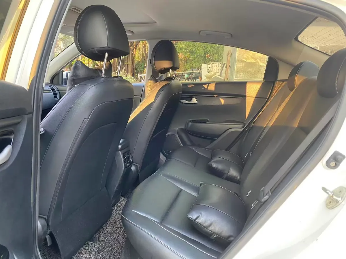 2017 Kia K2 1.4L 100HP L4 6AT,autocango,china used car exporter,china ev exporter,chinese used car exporter,chinese used ev exporter