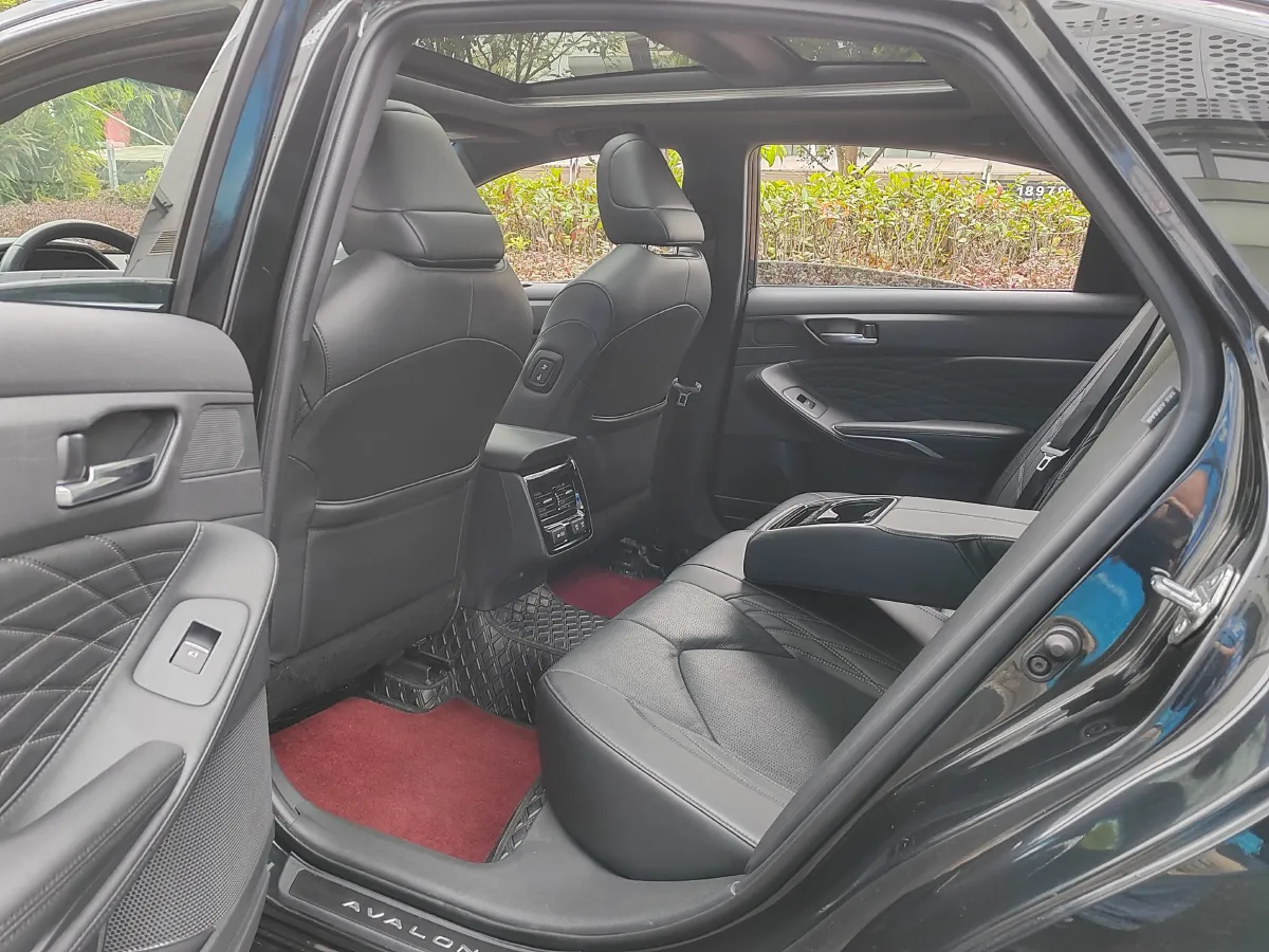 2021 Toyota Avalon 2.5L 209HP L4 8AT,autocango,china used car exporter,china ev exporter,chinese used car exporter,chinese used ev exporter