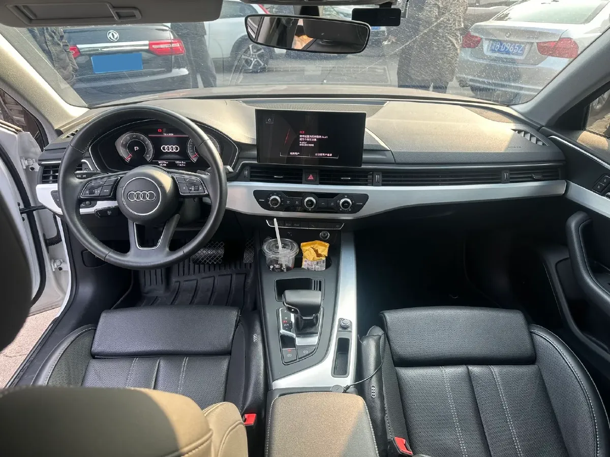 2022 Audi A4L 2.0T 190HP L4 7DCT,autocango,china used car exporter,china ev exporter,chinese used car exporter,chinese used ev exporter