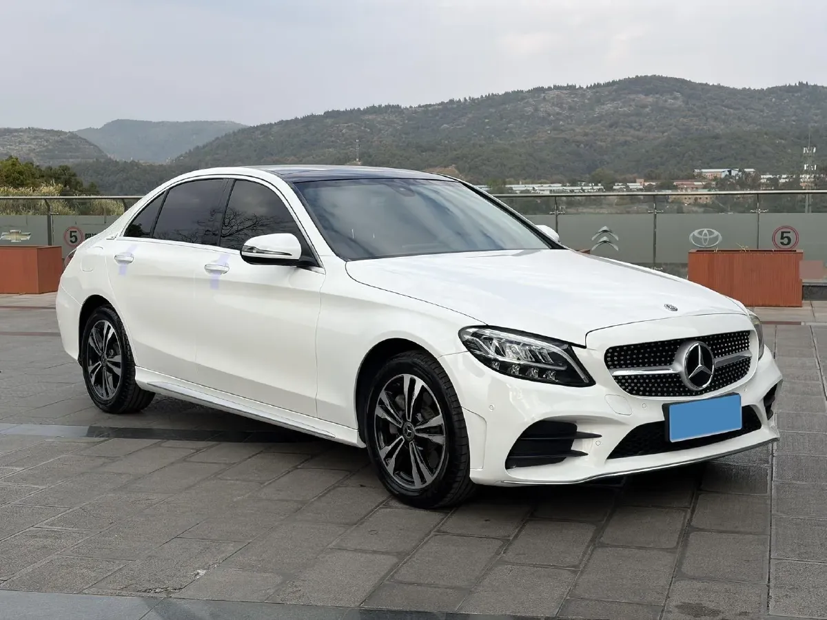 2021 Mercedes-Benz C Class 1.5T 184HP L4 9AT,autocango,china used car exporter,china ev exporter,chinese used car exporter,chinese used ev exporter