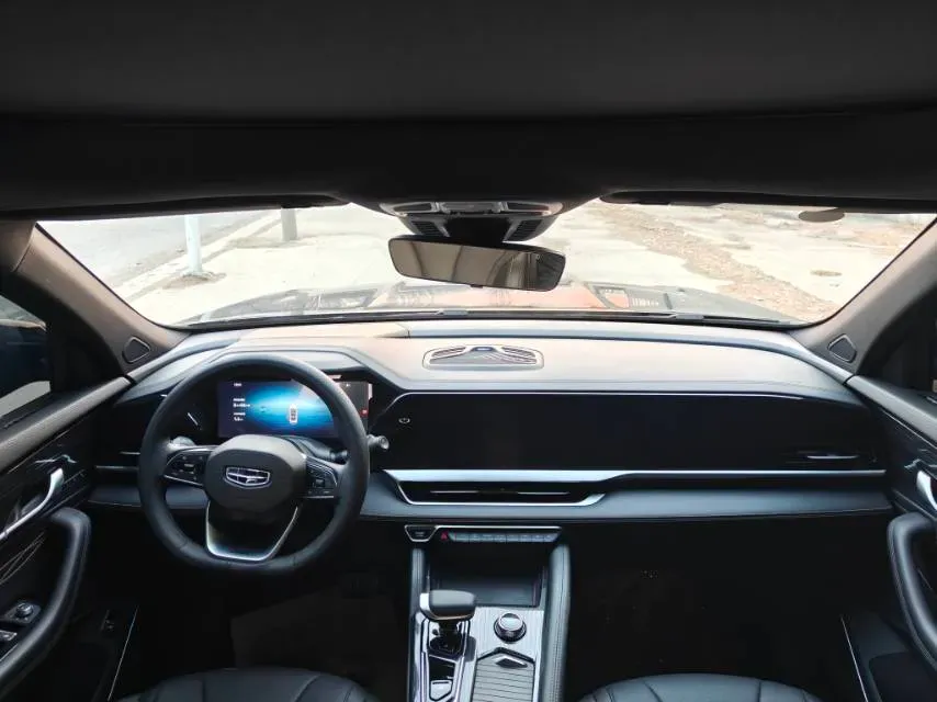 2024 Geely Monjaro 2.0T 218HP L4 7DCT,autocango,china used car exporter,china ev exporter,chinese used car exporter,chinese used ev exporter