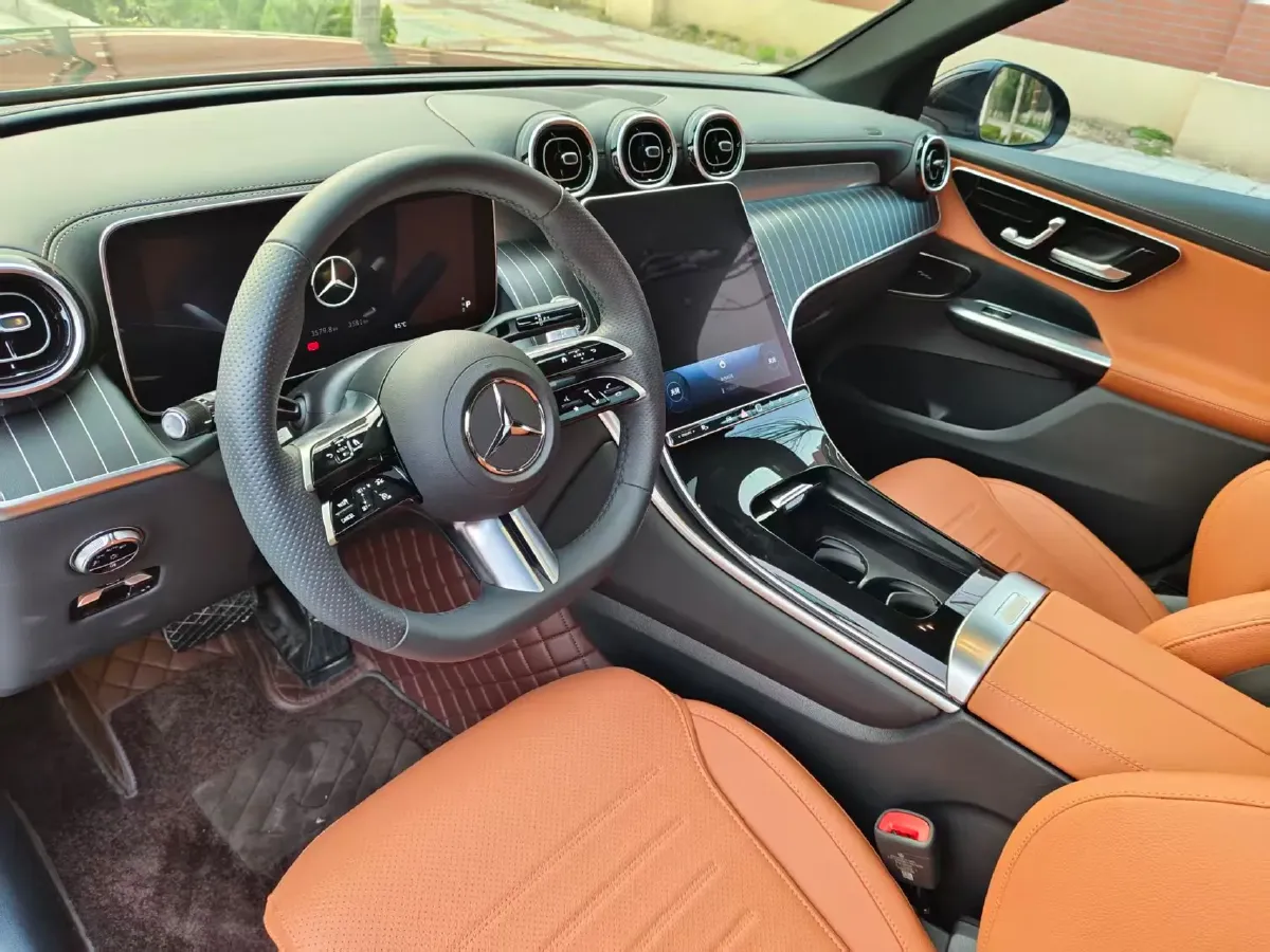 2023 Mercedes-Benz GLC Class 2.0T 258HP L4 9AT,autocango,china used car exporter,china ev exporter,chinese used car exporter,chinese used ev exporter