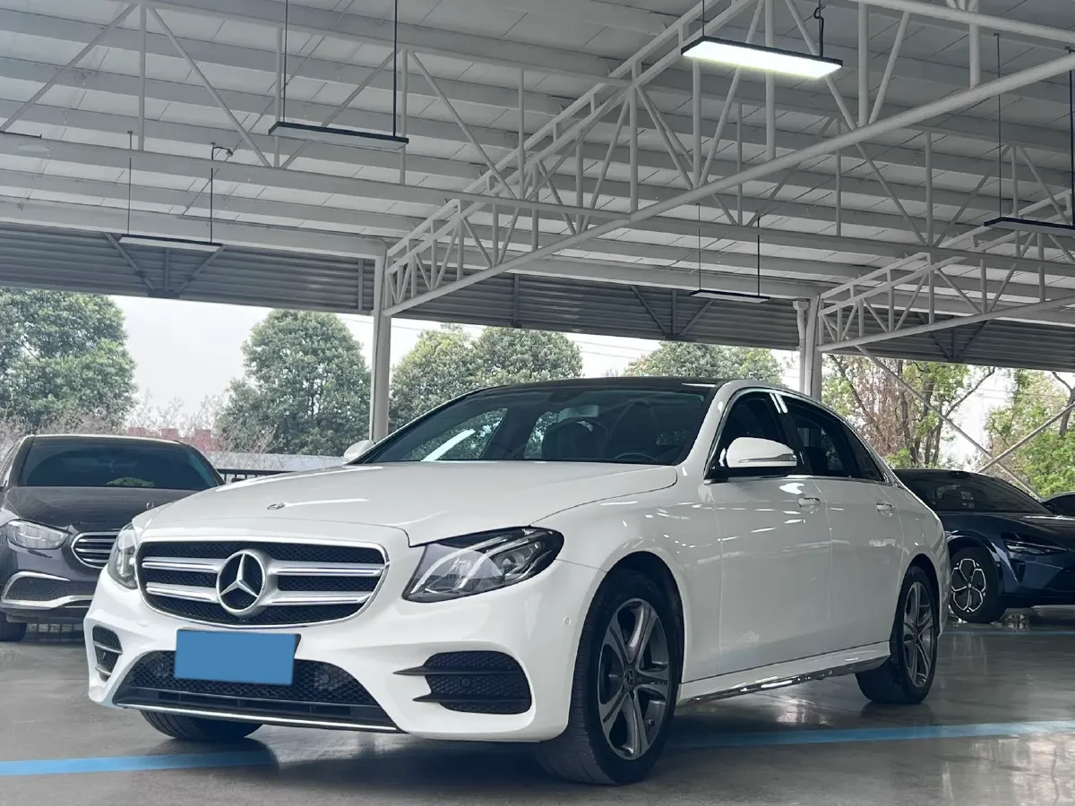 2020 Mercedes-Benz E Class 1.5T 184HP L4 9AT,autocango,china used car exporter,china ev exporter,chinese used car exporter,chinese used ev exporter
