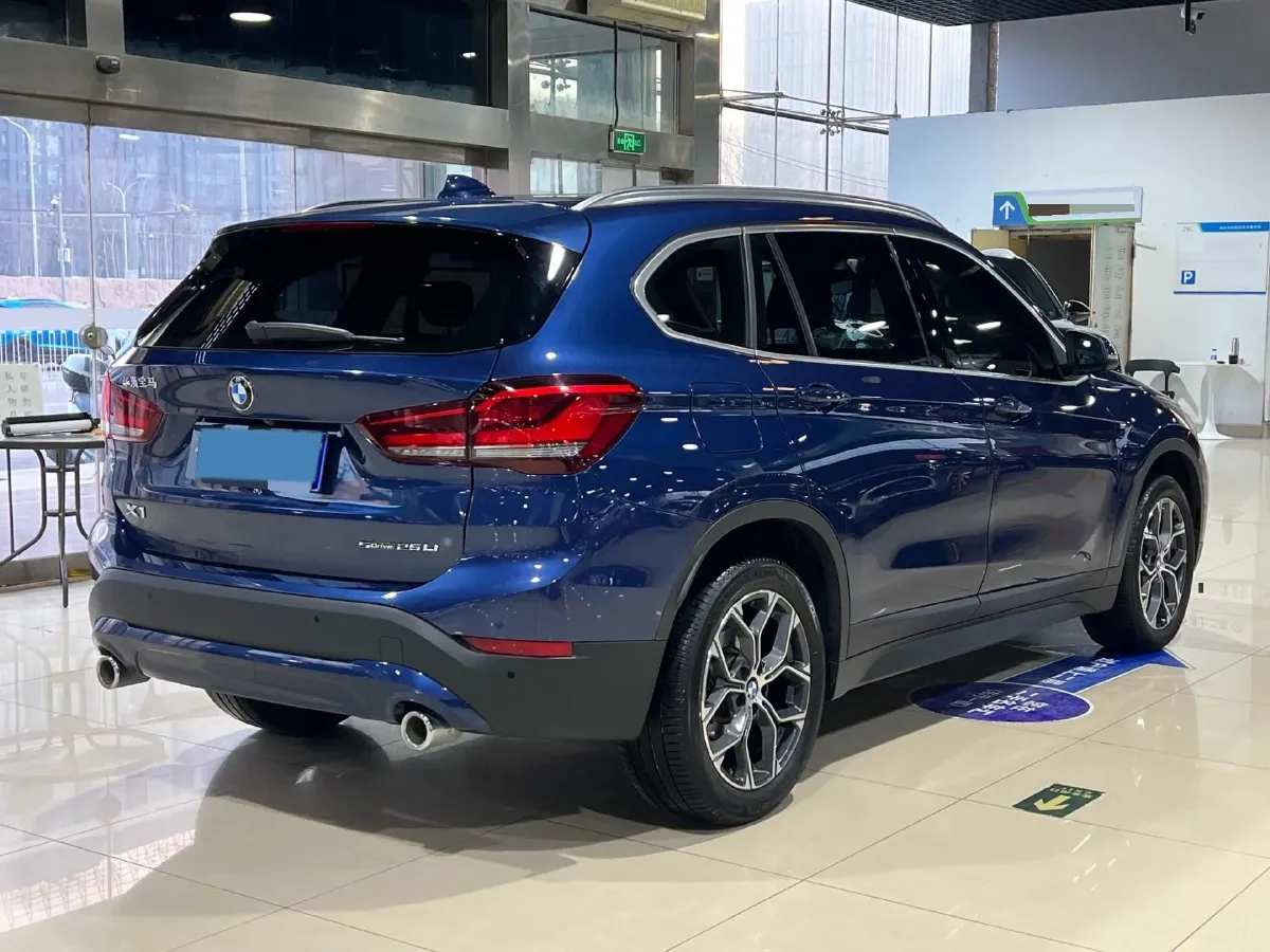 2021 BMW X1 2.0T 192HP L4 7DCT,autocango,china used car exporter,china ev exporter,chinese used car exporter,chinese used ev exporter