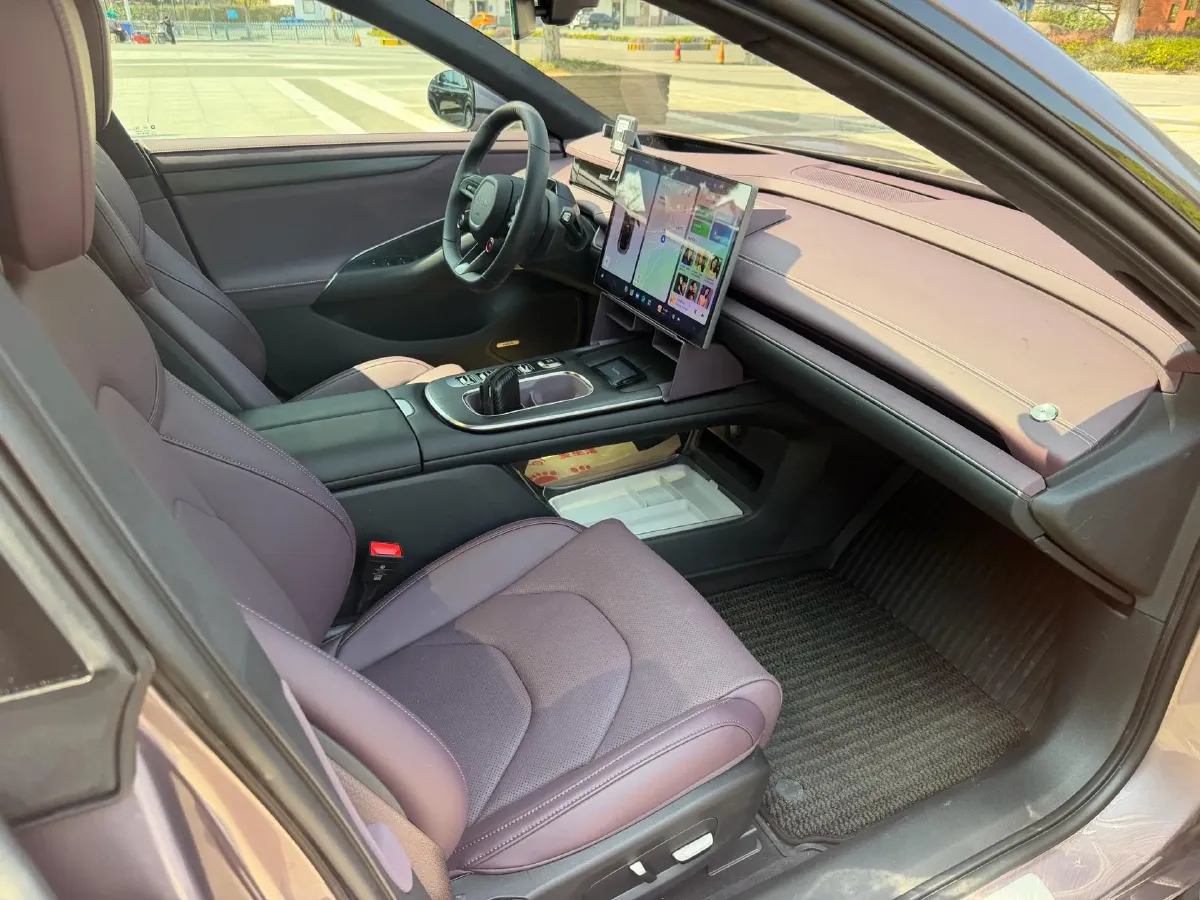 2024 MI SU7 BEV 101KWH,autocango,china used car exporter,china ev exporter,chinese used car exporter,chinese used ev exporter