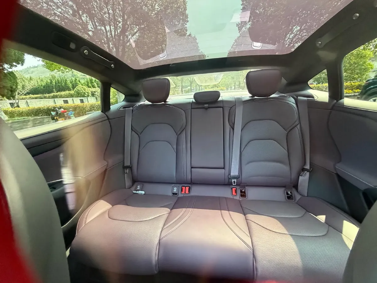 2024 MI SU7 BEV 101KWH,autocango,china used car exporter,china ev exporter,chinese used car exporter,chinese used ev exporter