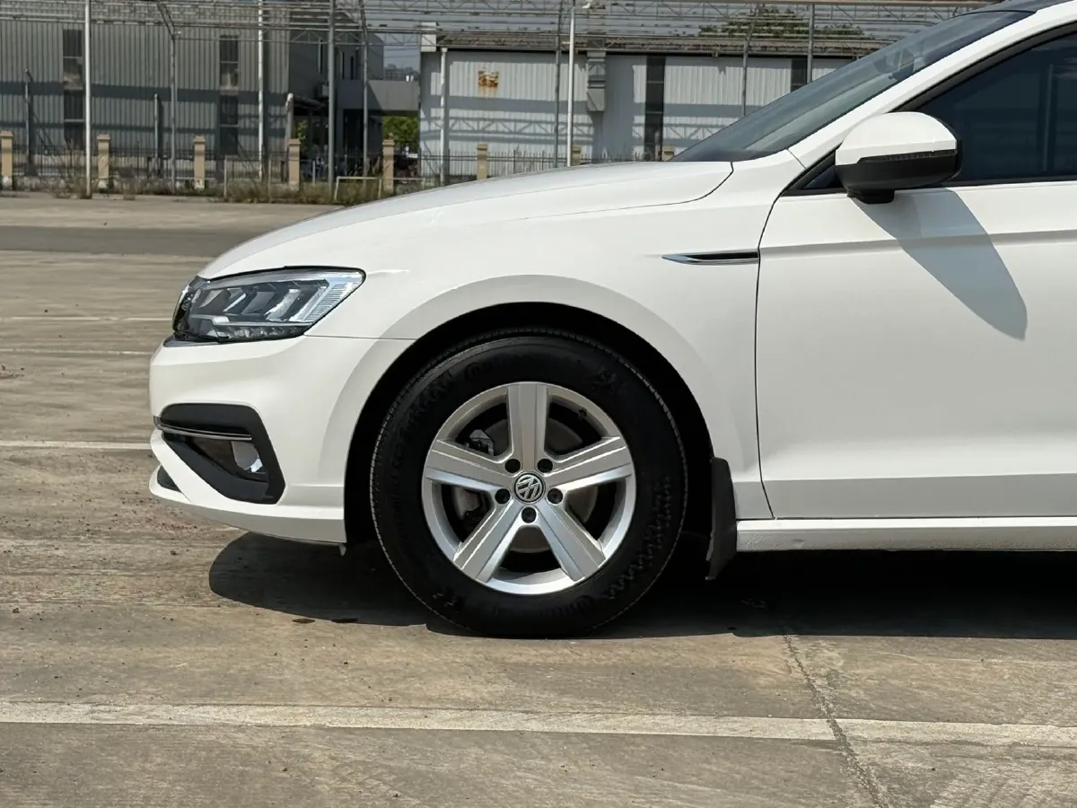 2019 Volkswagen T-Cross 1.4T 150HP L4 7DCT,autocango,china used car exporter,china ev exporter,chinese used car exporter,chinese used ev exporter