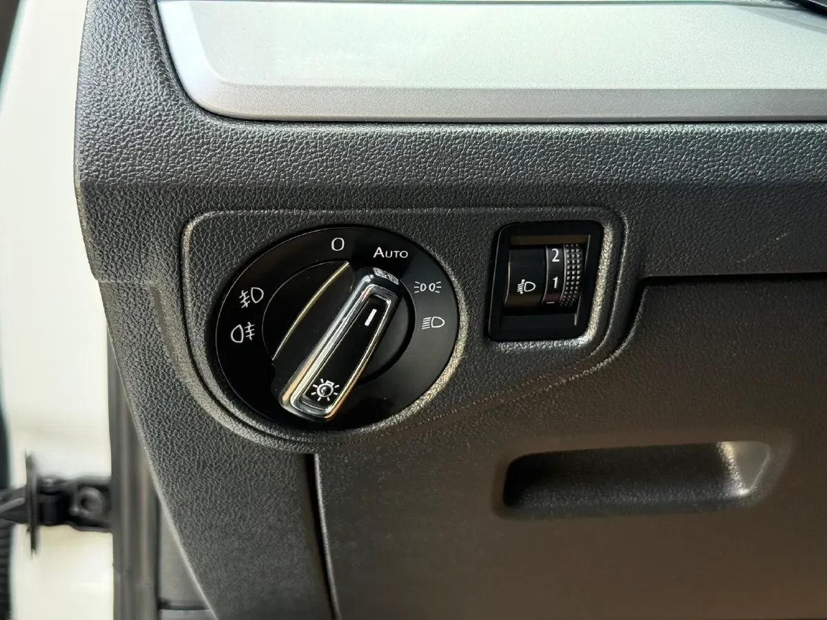 2019 Volkswagen T-Cross 1.4T 150HP L4 7DCT,autocango,china used car exporter,china ev exporter,chinese used car exporter,chinese used ev exporter