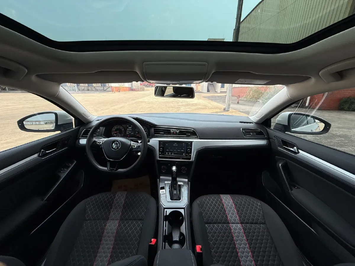 2019 Volkswagen T-Cross 1.4T 150HP L4 7DCT,autocango,china used car exporter,china ev exporter,chinese used car exporter,chinese used ev exporter