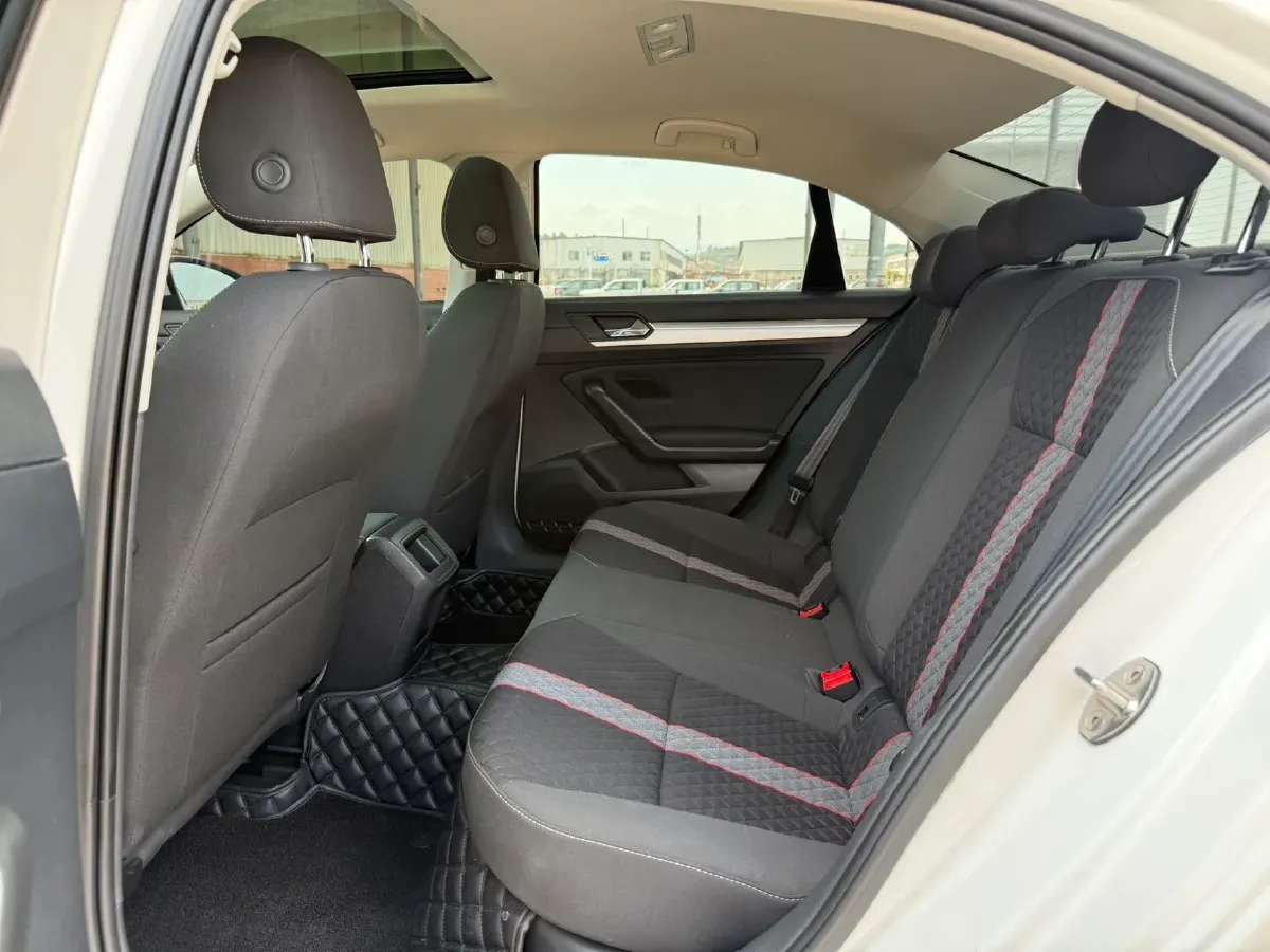 2019 Volkswagen T-Cross 1.4T 150HP L4 7DCT,autocango,china used car exporter,china ev exporter,chinese used car exporter,chinese used ev exporter