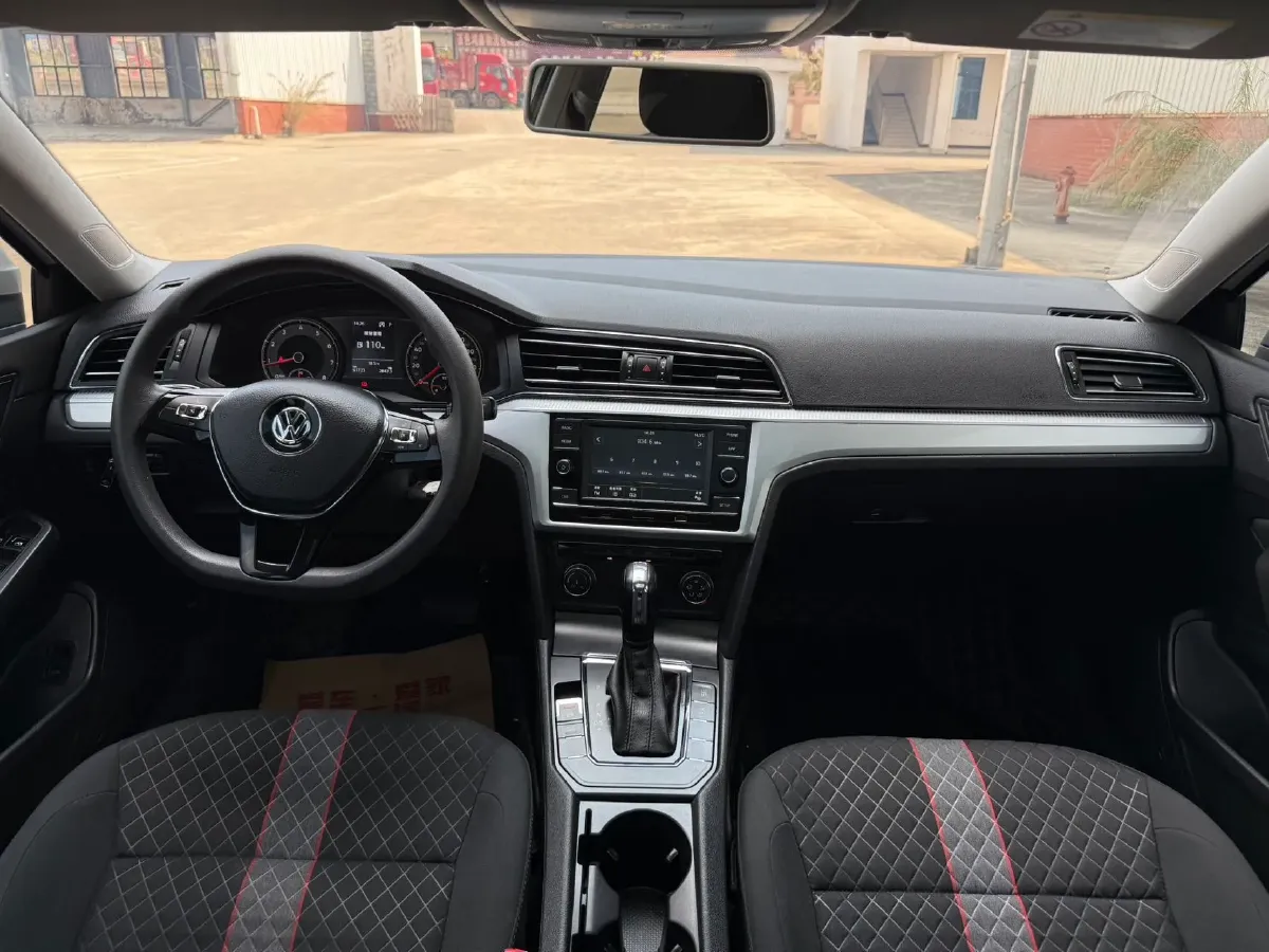 2019 Volkswagen T-Cross 1.4T 150HP L4 7DCT,autocango,china used car exporter,china ev exporter,chinese used car exporter,chinese used ev exporter