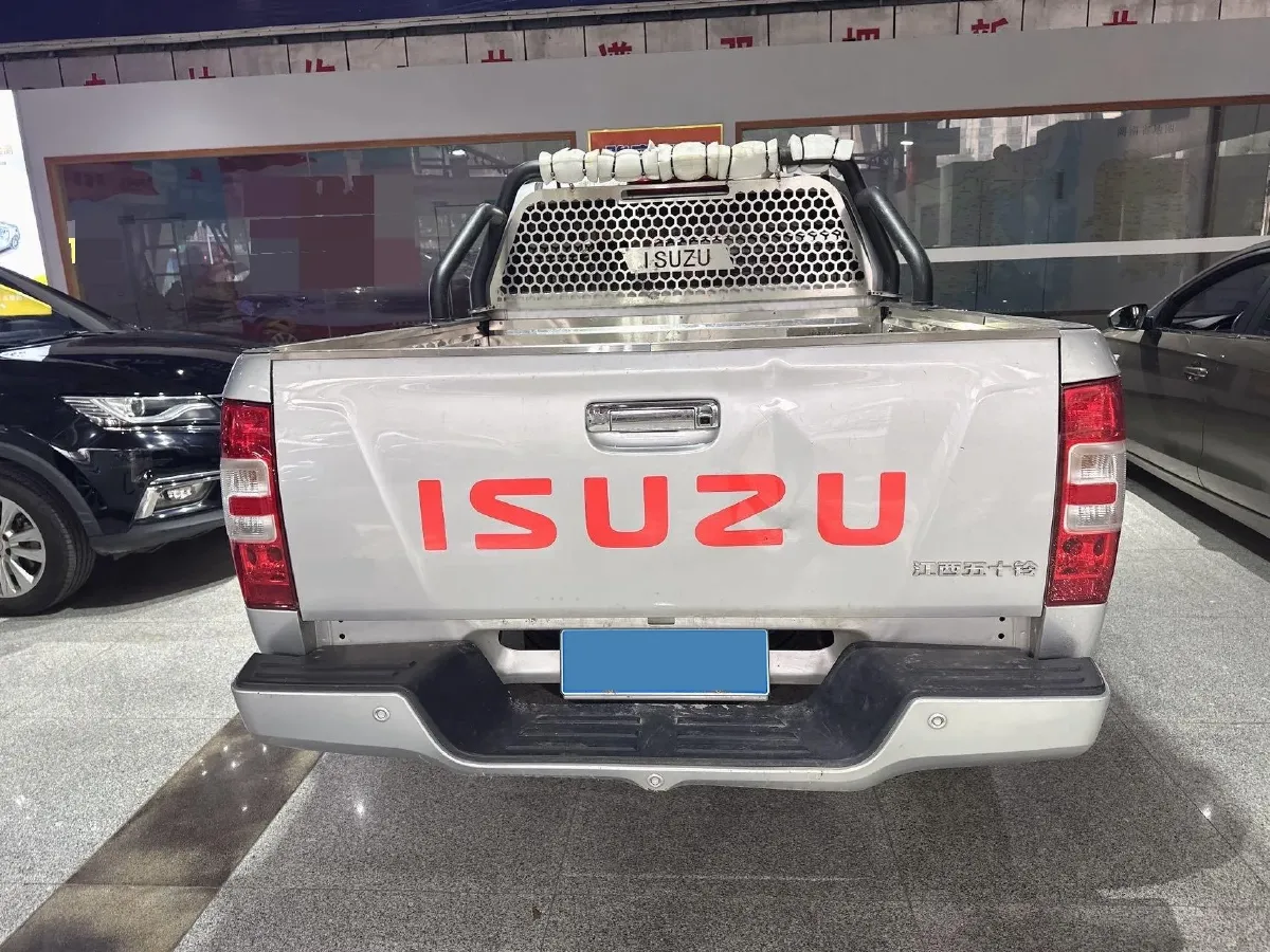2023 Isuzu RE-MAX Jim 2.5T 143HP L4 6MT,autocango,china used car exporter,china ev exporter,chinese used car exporter,chinese used ev exporter